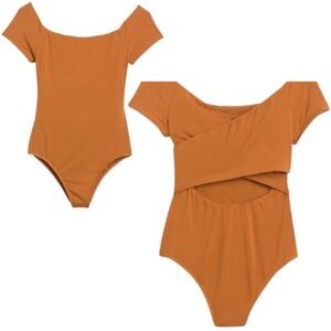 Lush off shoulder cross back bodysuit in burnt orange | Small NWT